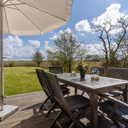 Reetdachhaus Duenennest Feriehus Böhl