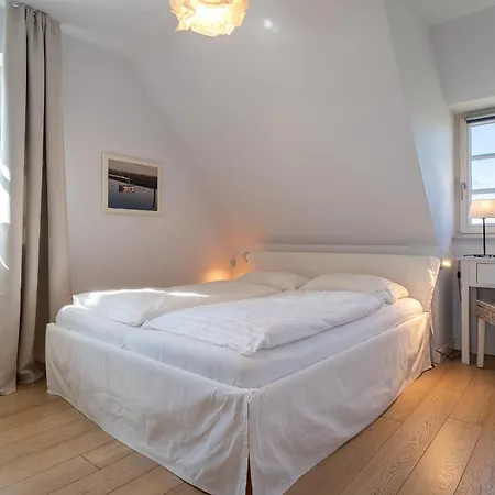 Reetdachhaus Duenennest Feriehus