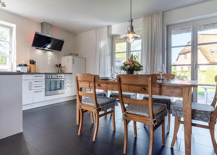 Feriehus Reetdachhaus Duenennest