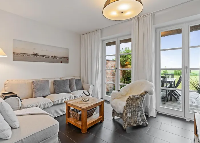 Reetdachhaus Duenennest Feriehus Böhl